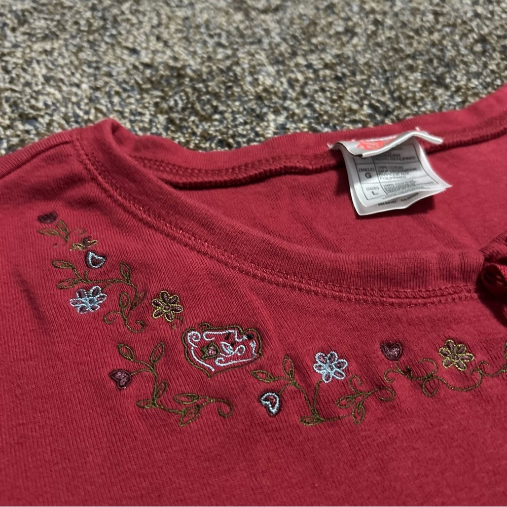 Vintage Disney Y2K large red Winnie the Pooh embroidered long sleeve shirt top